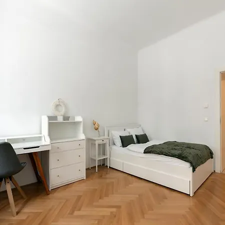 Schoenes In Zentrumsnaehe * Vienna
