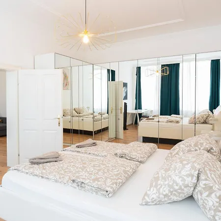 Belvedere Palace Apartment Wien