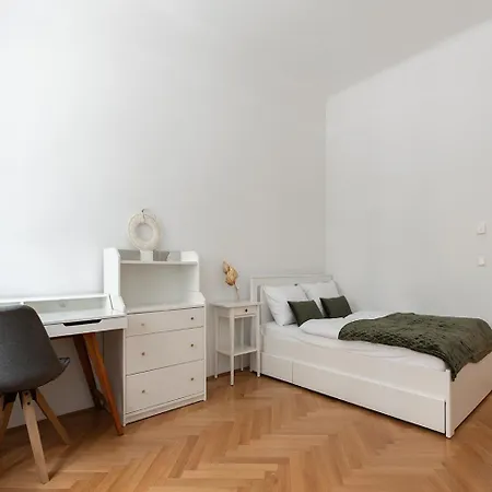 Schoenes In Zentrumsnaehe Vienna