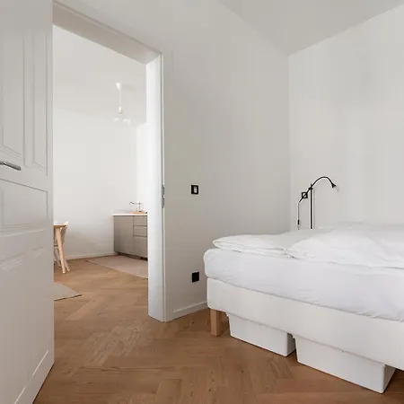 Apartment Modern Wohnen Im Renovierten Stil-altbau *