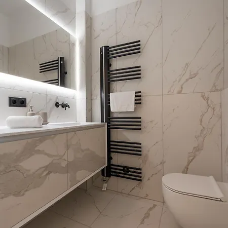 Apartment Modern Wohnen Im Renovierten Stil-altbau