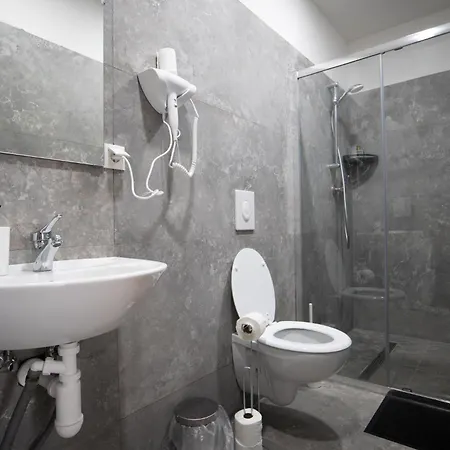 Kingbed 1br With Ensuite Washer & Smart Tv