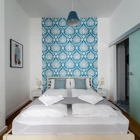 Chic Near Metro & Center By Hm Apartament *