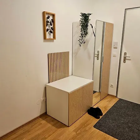 Spacious 1br With Balcony Above Citygate Shopping Complex With Metro Access * Wiedeń