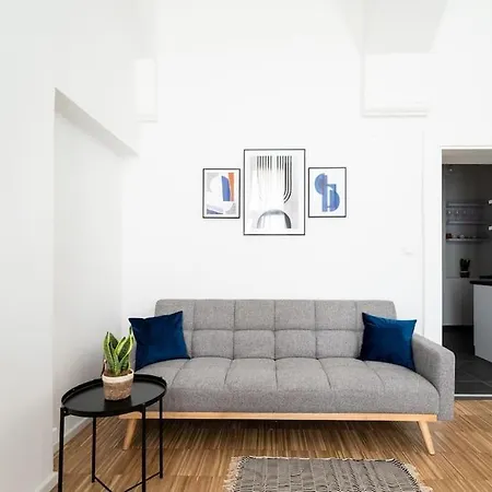 Neat Steps To Center By Hm Apartment *