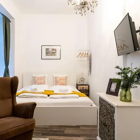 Practical 1br Flat By Center By Hm