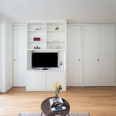 Hm • New Studio By Wu & Messe * Wien