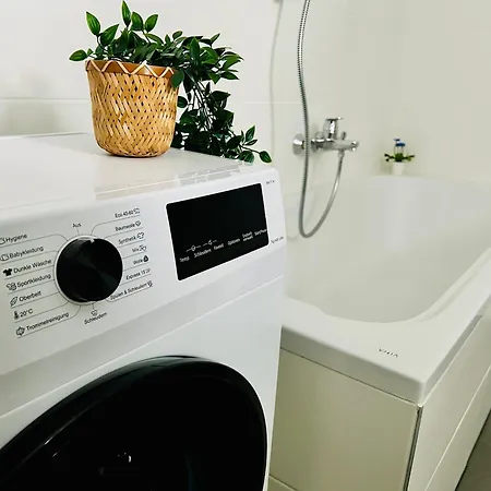 Apartmán Modern With Balcony & Free Parking - Nearby Metro Vídeň