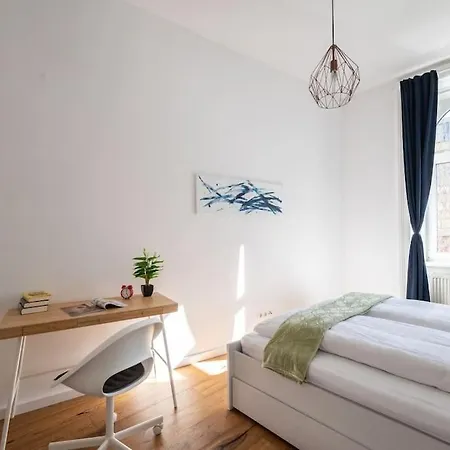 Spacious 2br By Metro And Center By Hm Vienna