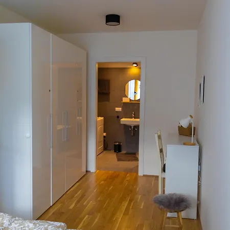 Apartment Danube Lodge, Uptown, A/c *