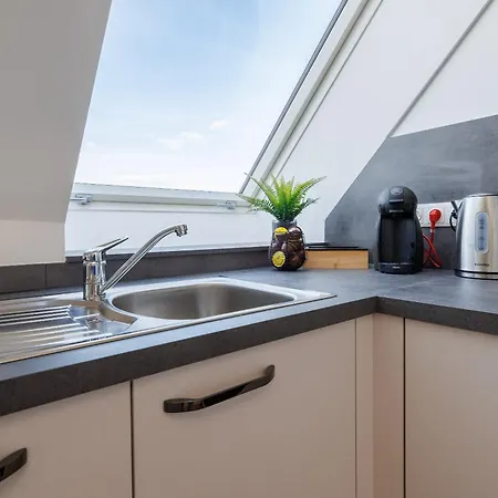 Symphony 38 - Modern Loft With Terrace And Grill In Location