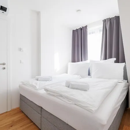 Apartment Symphony 38 - Modern Loft With Terrace And Grill In Location