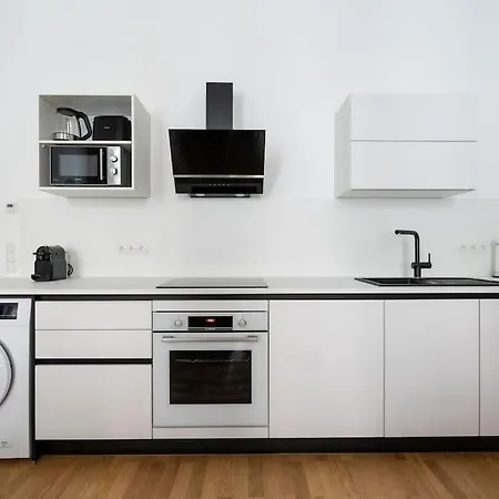 Apartment Elegant 1br Suite, Close By Hm