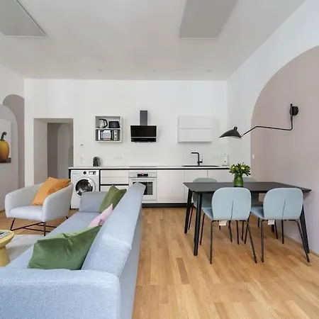 Elegant 1br Suite, Close By Hm Apartment Vienna