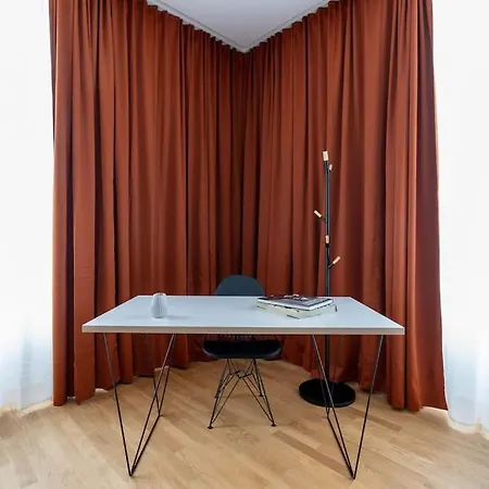 Artful 1br Suite, Nearby By Hm Apartment *