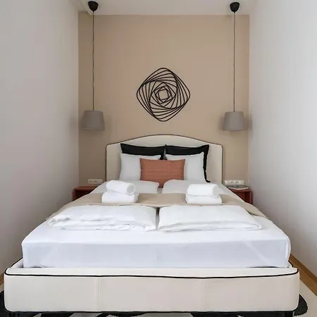 Apartment Artful 1br Suite, Nearby By Hm *
