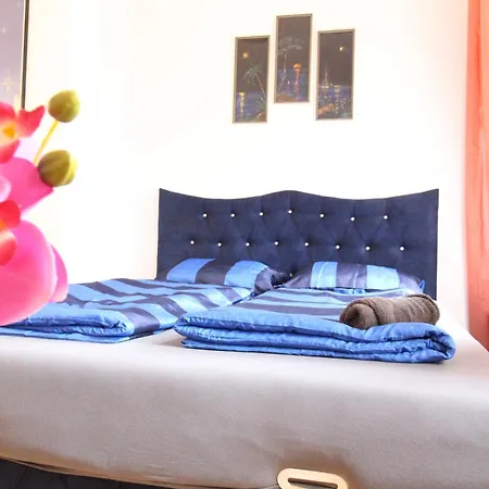 Homestay Zx Triple In Meidling Vienna