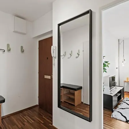 Apartment Stylish I 70qm2 I Close To The U6 Subway