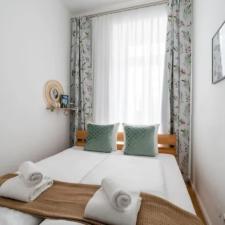 Hm • Cosy 1br Near Westbahnhof Apartment