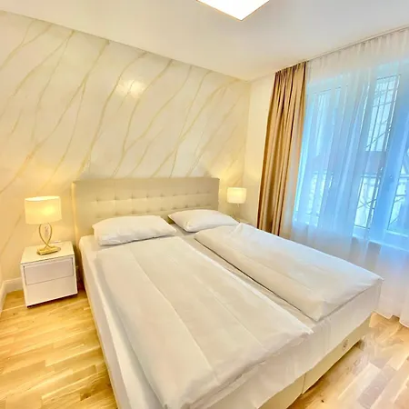 Steiner Residences Rembrandt