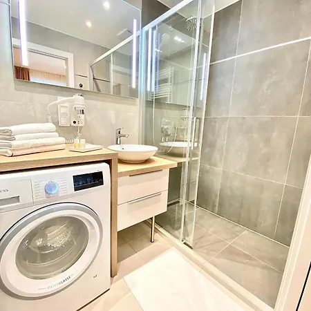 Steiner Residences Rembrandt