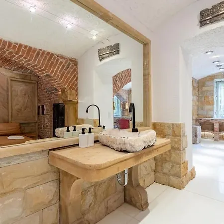 Antikes Und Luxurioeses Mit Sauna Vienna