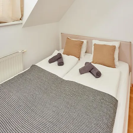 Central Kreuzgasse Apartment Vienna