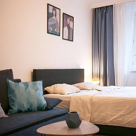 Big 2rooms In Center Vienna