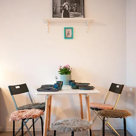 Big 2rooms In Center Apartment *