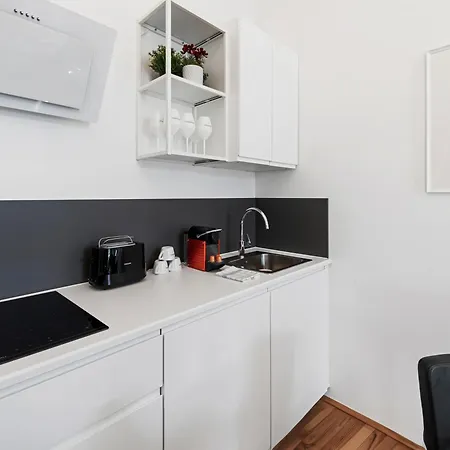 Sky9 Center Apartment
