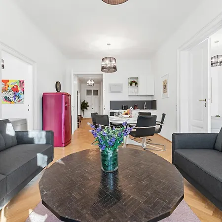 Apartman Sky9 Center *