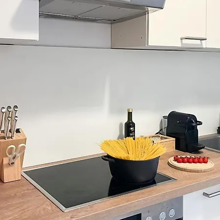 Apartment Cozy & 2 Bedroom *