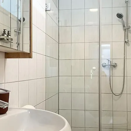 Cozy & 2 Bedroom Lägenhet