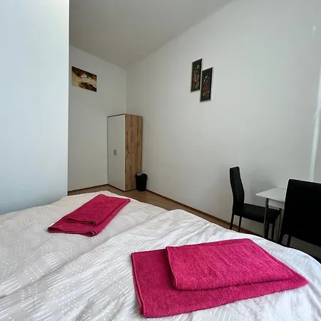 Affordable 3br Apt. Near Meidling Station *