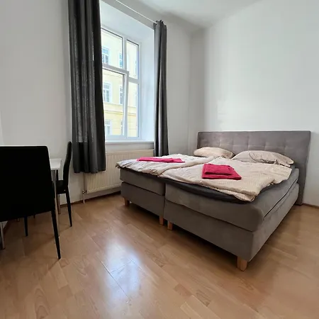 Affordable 3br Apt. Near Meidling Station Vienna