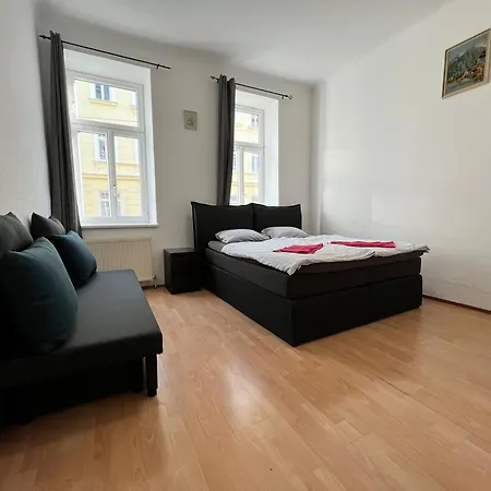 Affordable 3br Apt. Near Meidling Station