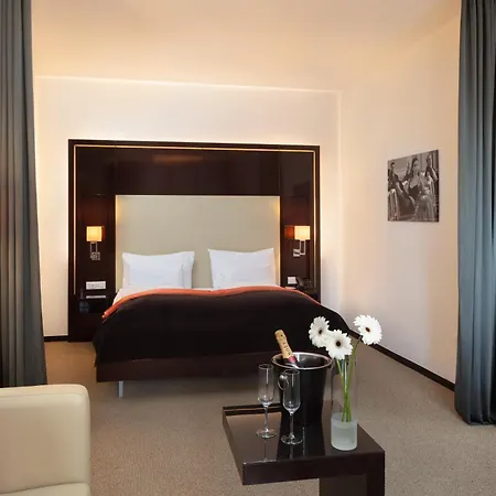 Hotel The Levante Parliament A Design 4*
