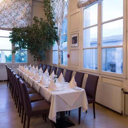 Hotel Austria Trend Schloss Wilhelminenberg Vienna