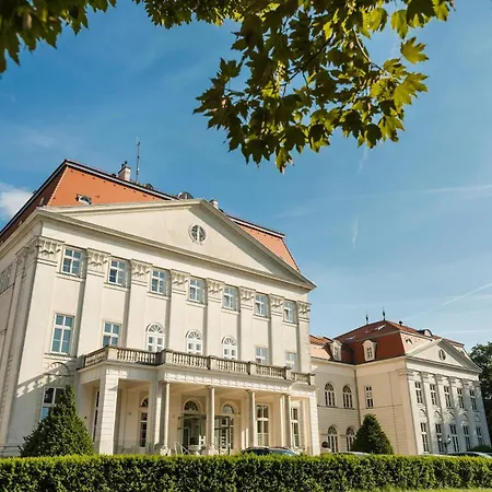 Austria Trend Schloss Wilhelminenberg Hotel 4*