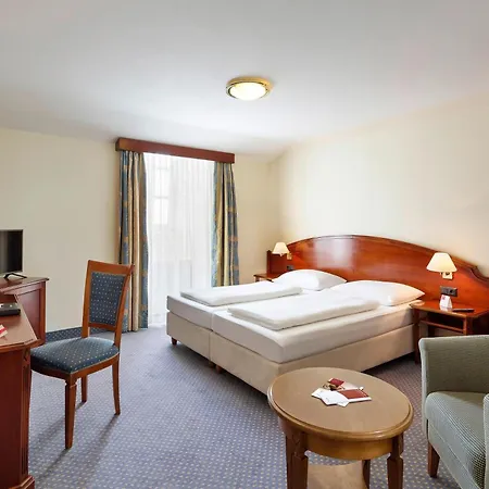 Austria Trend Schloss Wilhelminenberg Hotel 4*