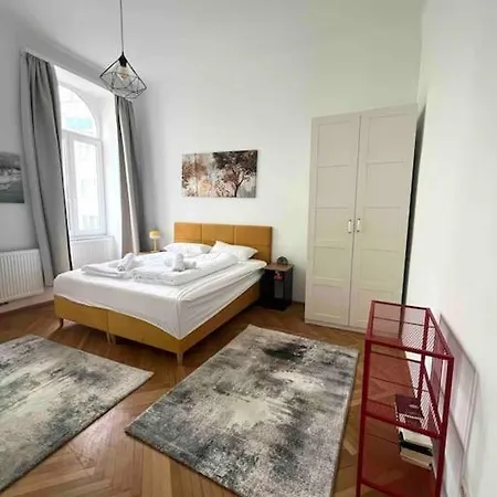 Apartment Authentic 2-bedroom