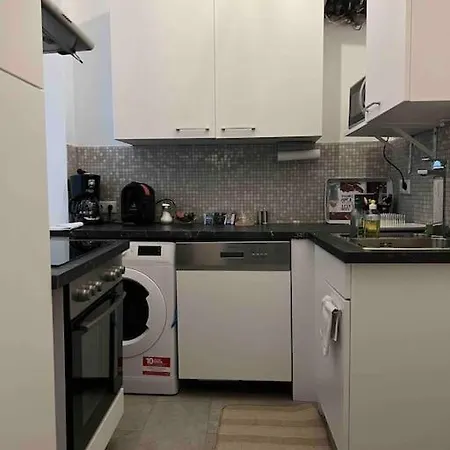 Authentic 2-bedroom Vienna