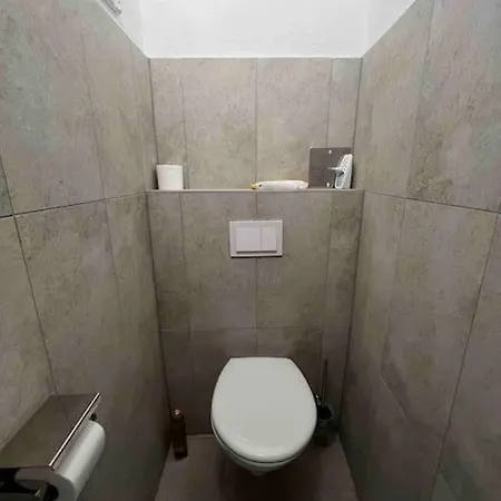 Authentic 2-bedroom Vienna
