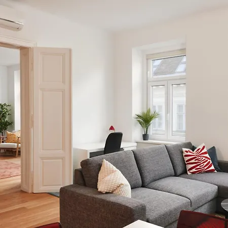 Apartment Elegant Premium In