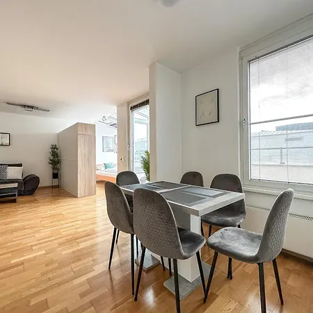 Feelhome-prater-ausblick-terrasse-6 Gaeste-wifi-smart Tv Apartment *