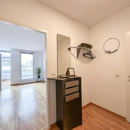 Feelhome-prater-ausblick-terrasse-6 Gaeste-wifi-smart Tv *