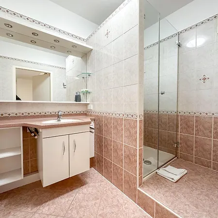 Apartment Feelhome-prater-ausblick-terrasse-6 Gaeste-wifi-smart Tv *