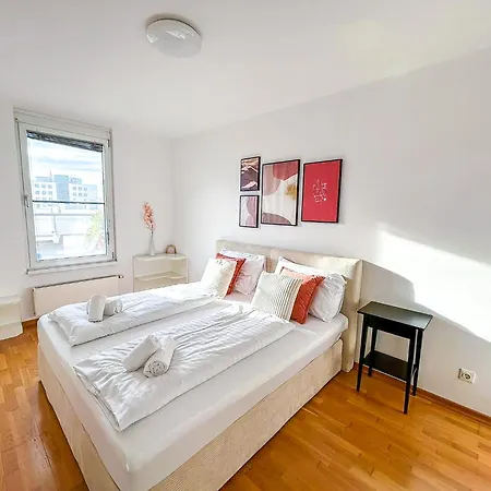 Feelhome-prater-ausblick-terrasse-6 Gaeste-wifi-smart Tv * Vienna