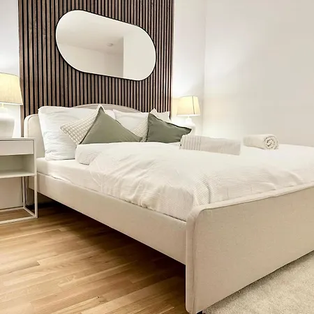 Stylish - 3 Min To U1 Kagraner Platz Апартаменты *