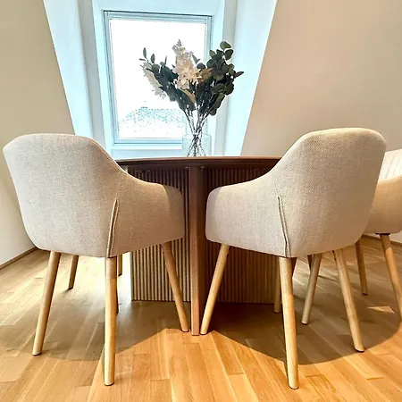 Stylish - 3 Min To U1 Kagraner Platz Viena